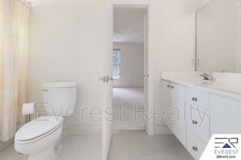 SPACIOUS 3/2.5/2 IN DESIRABLE STERLING CHASE NEIGHBORHOOD property image