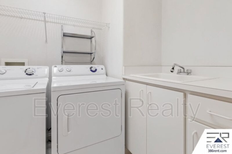 SPACIOUS 3/2.5/2 IN DESIRABLE STERLING CHASE NEIGHBORHOOD property image