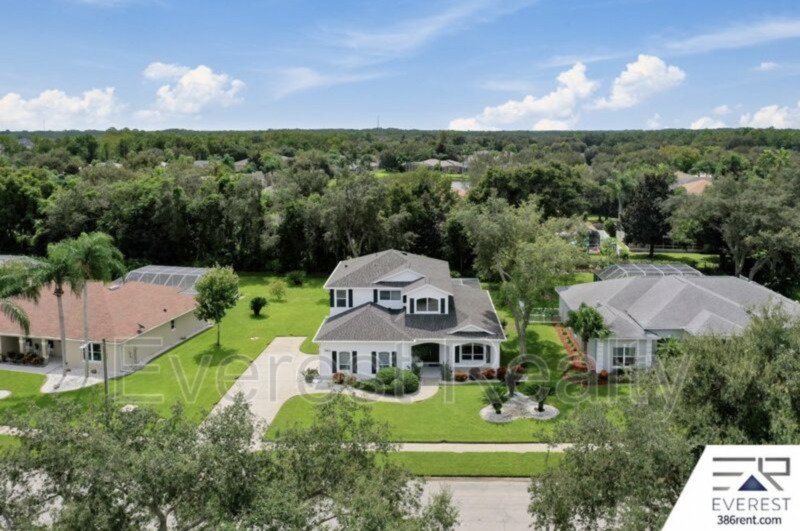 SPACIOUS 3/2.5/2 IN DESIRABLE STERLING CHASE NEIGHBORHOOD property image