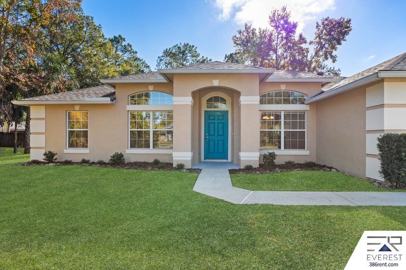 SPACIOUS 3/2/2 IN POPULAR PINE GROVE property image