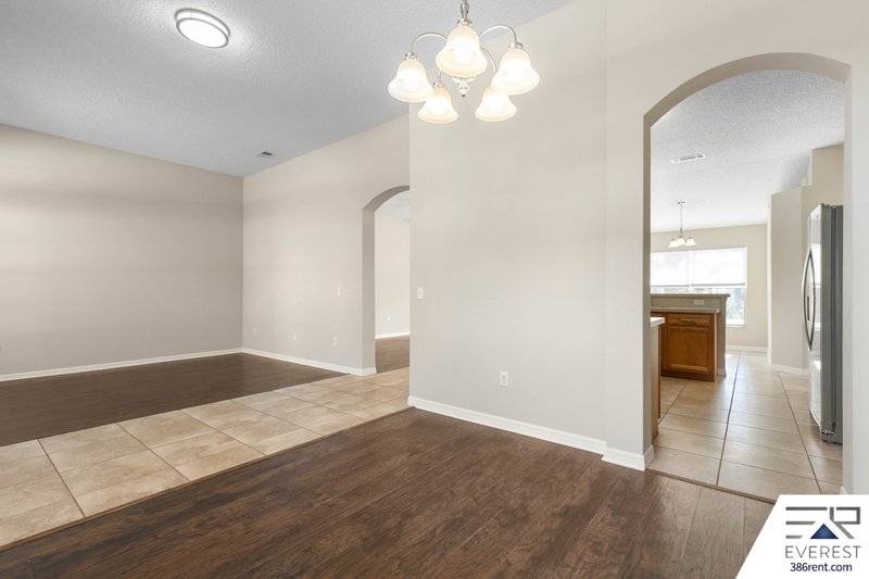 SPACIOUS 3/2/2 IN POPULAR PINE GROVE property image