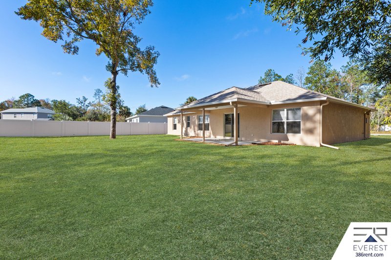 SPACIOUS 3/2/2 IN POPULAR PINE GROVE property image