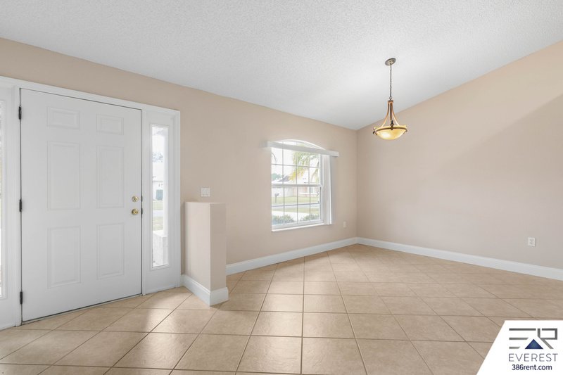 SPACIOUS 3+DEN/2/2 IN DESIRABLE LEHIGH WOODS property image