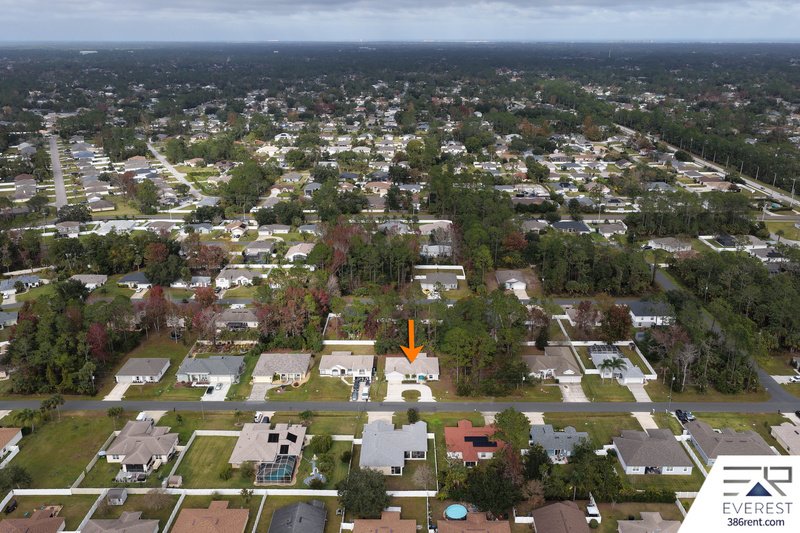 SPACIOUS 3+DEN/2/2 IN DESIRABLE LEHIGH WOODS property image