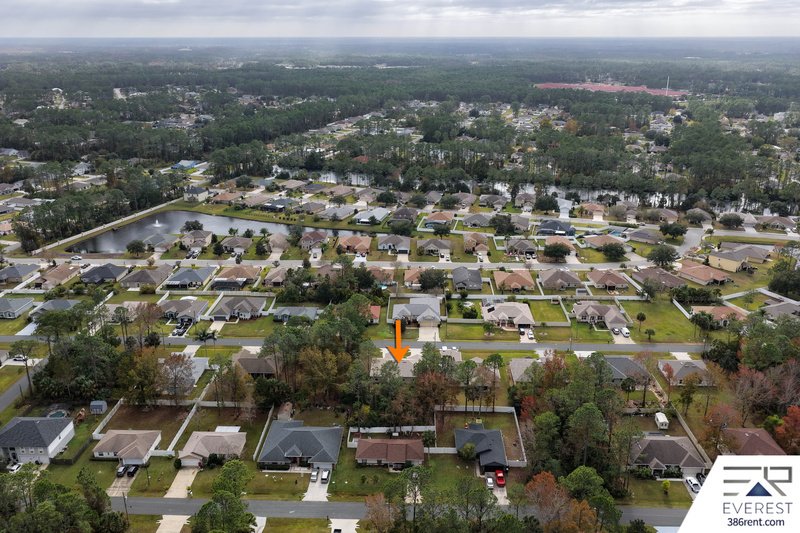 SPACIOUS 3+DEN/2/2 IN DESIRABLE LEHIGH WOODS property image