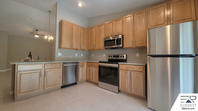 LIKE NEW 3/2/1 TOWNHOUSE IN BEAUTIFUL SEMINOLE WOODS property image