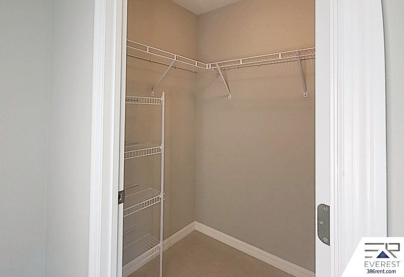 LIKE NEW 3/2/1 TOWNHOUSE IN BEAUTIFUL SEMINOLE WOODS property image