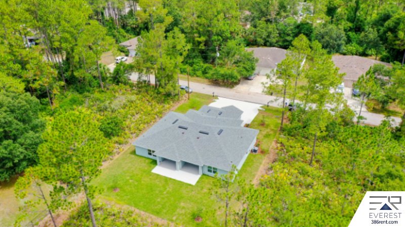 LIKE NEW 3/2/1 TOWNHOUSE IN BEAUTIFUL SEMINOLE WOODS property image