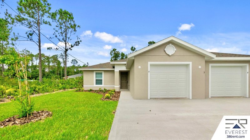 LIKE NEW 3/2/1 TOWNHOUSE IN BEAUTIFUL SEMINOLE WOODS property image