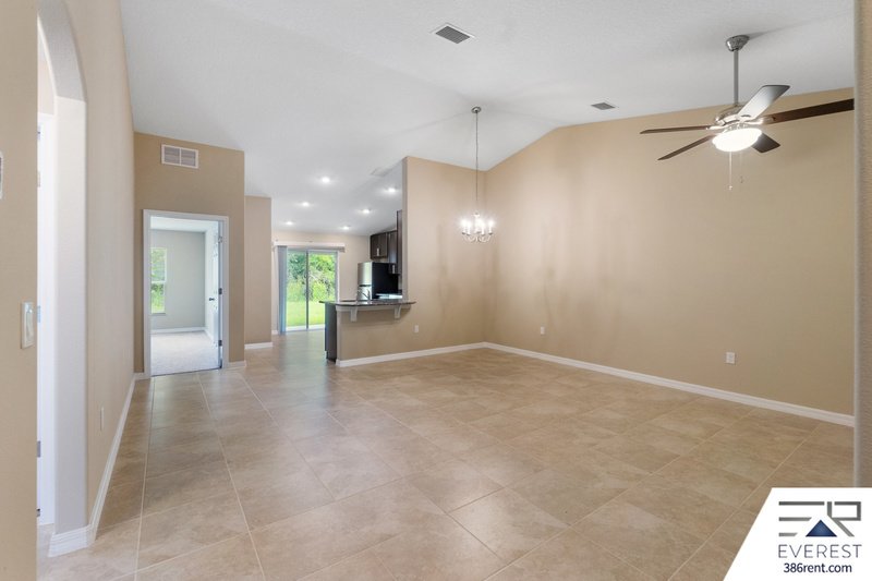 LIKE NEW 3/2/1 TOWNHOUSE IN BEAUTIFUL SEMINOLE WOODS property image