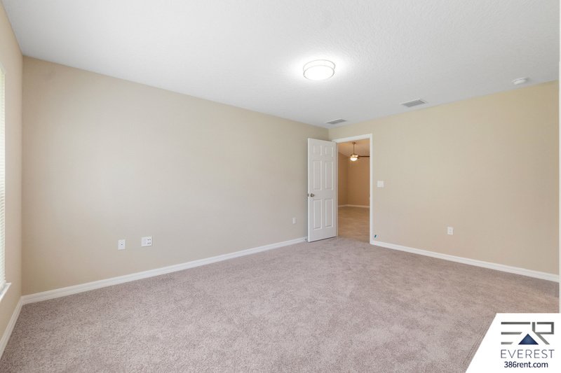 LIKE NEW 3/2/1 TOWNHOUSE IN BEAUTIFUL SEMINOLE WOODS property image