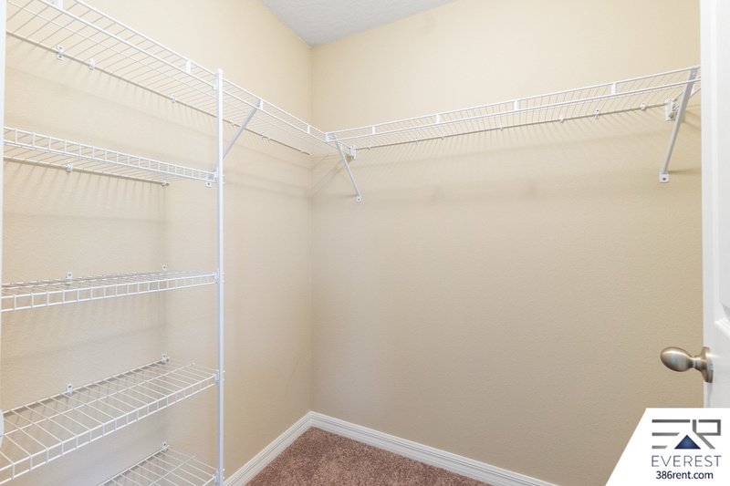 LIKE NEW 3/2/1 TOWNHOUSE IN BEAUTIFUL SEMINOLE WOODS property image