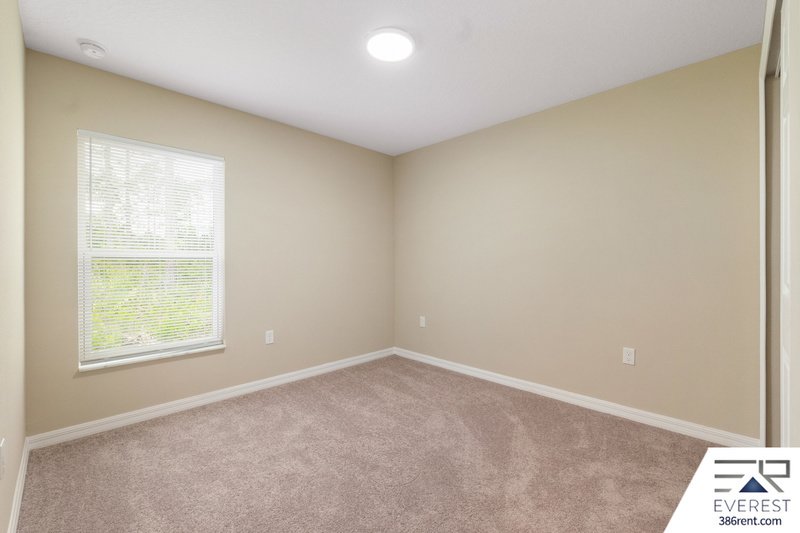 LIKE NEW 3/2/1 TOWNHOUSE IN BEAUTIFUL SEMINOLE WOODS property image