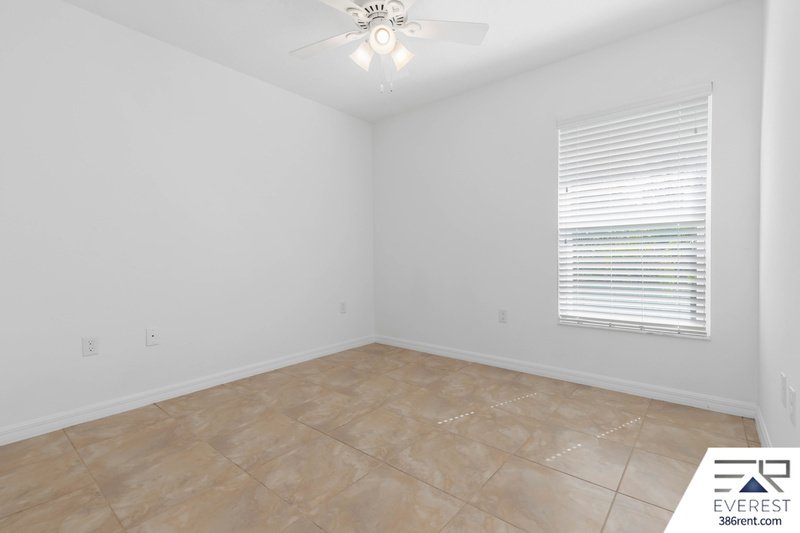 LIKE NEW 3/2/1 TOWNHOUSE IN BEAUTIFUL SEMINOLE WOODS property image