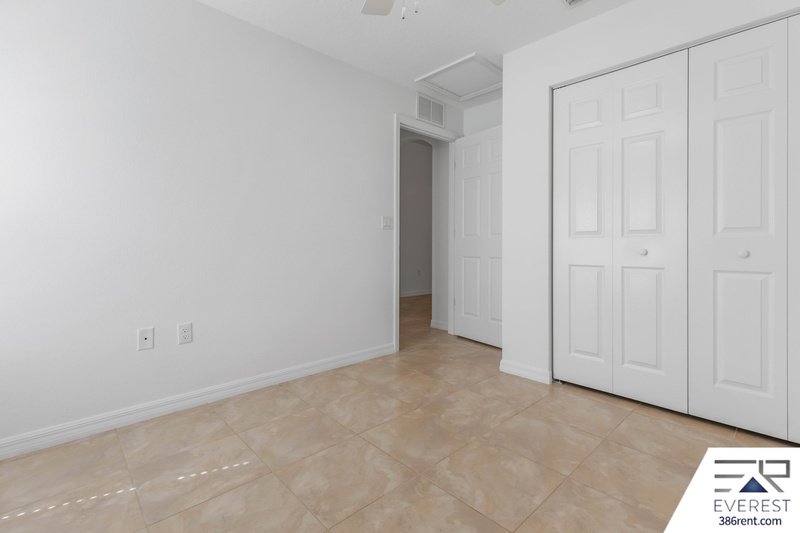 LIKE NEW 3/2/1 TOWNHOUSE IN BEAUTIFUL SEMINOLE WOODS property image