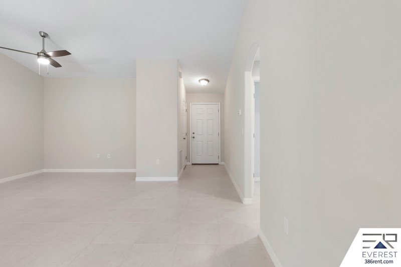 LIKE NEW 3/2/1 TOWNHOUSE IN BEAUTIFUL SEMINOLE WOODS property image