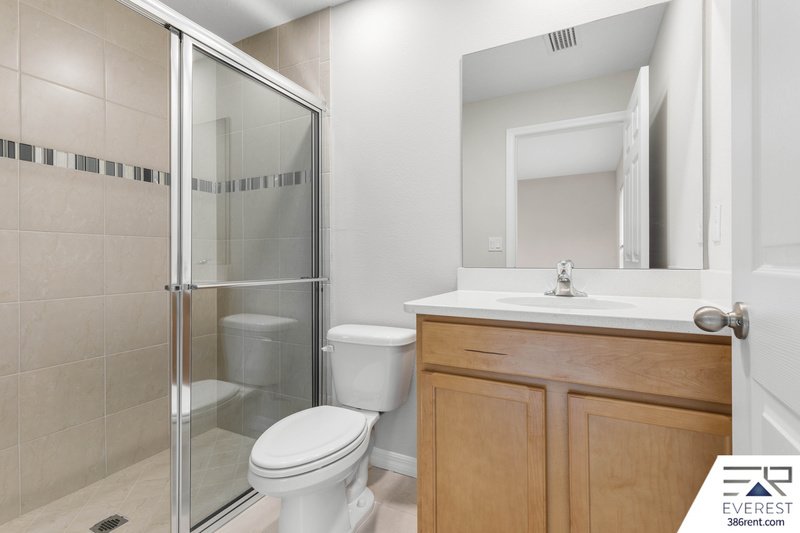 LIKE NEW 3/2/1 TOWNHOUSE IN BEAUTIFUL SEMINOLE WOODS property image