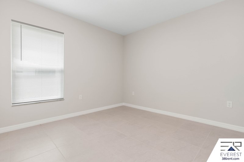 LIKE NEW 3/2/1 TOWNHOUSE IN BEAUTIFUL SEMINOLE WOODS property image