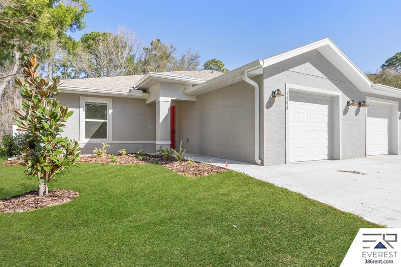 FULLY FENCED, LIKE NEW 3/2/1 TOWNHOUSE IN BEAUTIFUL SEMINOLE WOODS property image