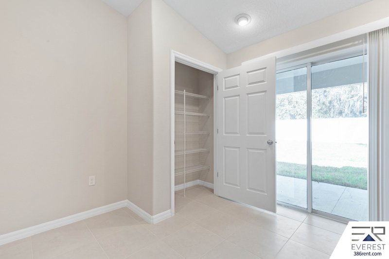 FULLY FENCED, LIKE NEW 3/2/1 TOWNHOUSE IN BEAUTIFUL SEMINOLE WOODS property image