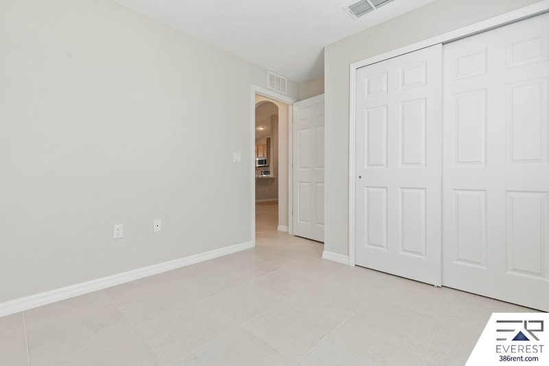 FULLY FENCED, LIKE NEW 3/2/1 TOWNHOUSE IN BEAUTIFUL SEMINOLE WOODS property image