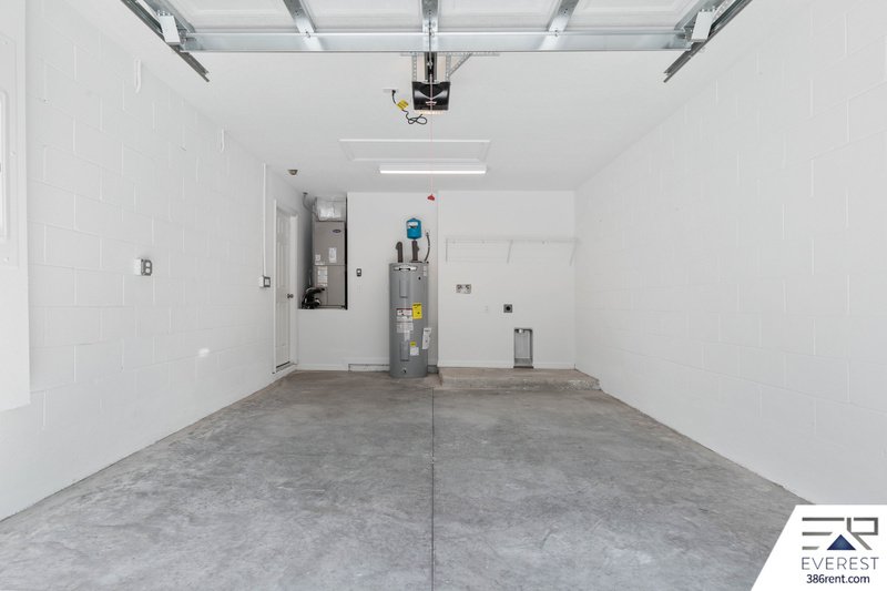 FULLY FENCED, LIKE NEW 3/2/1 TOWNHOUSE IN BEAUTIFUL SEMINOLE WOODS property image