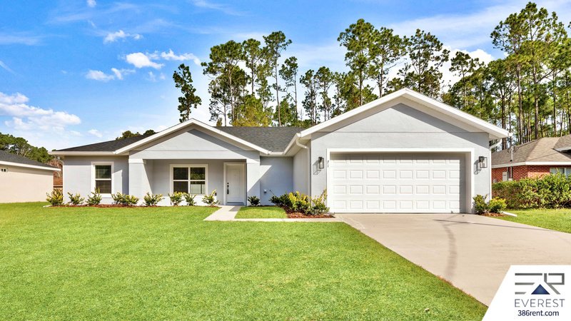 FULLY FENCED, UPGRADED 3/2/2 IN DESIRABLE PINE GROVE property image