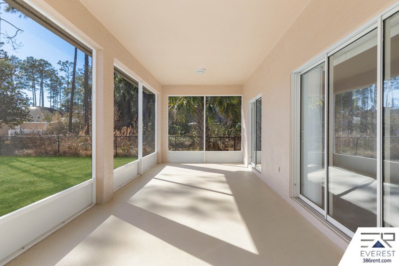 FULLY FENCED, SPACIOUS 4/2.5/2 ON A CUL-DE-SAC IN LEHIGH WOODS property image