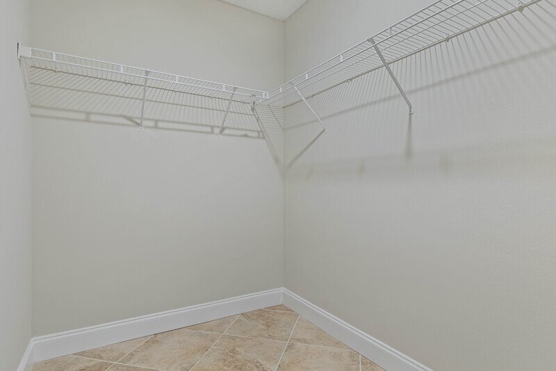 SPACIOUS 4/3/2 ON A CUL DE SAC IN DESIRABLE MATANZAS WOODS property image