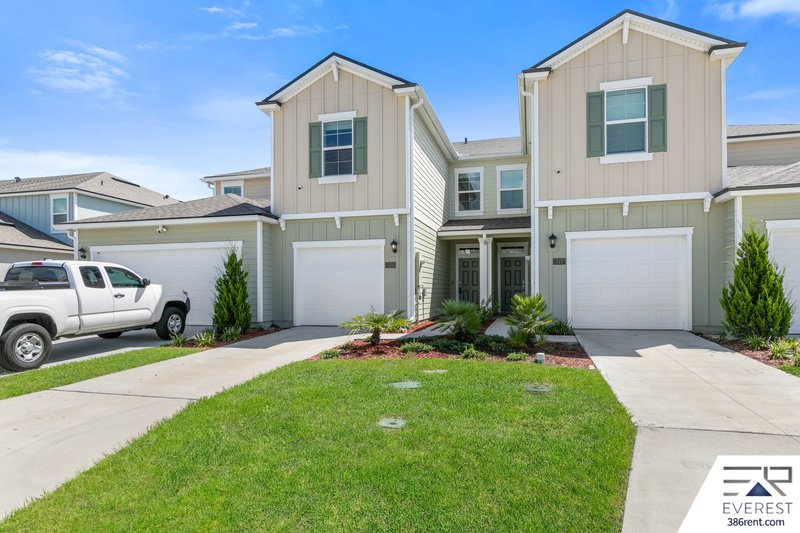 LIKE NEW 3/2.5/1 TOWNHOUSE IN DESIRABLE PALM COAST property image