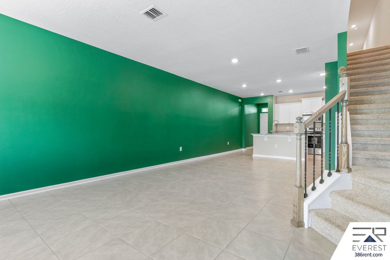 LIKE NEW 3/2.5/1 TOWNHOUSE IN DESIRABLE PALM COAST property image