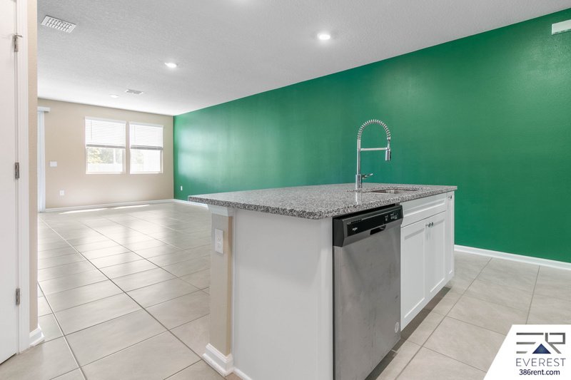 LIKE NEW 3/2.5/1 TOWNHOUSE IN DESIRABLE PALM COAST property image