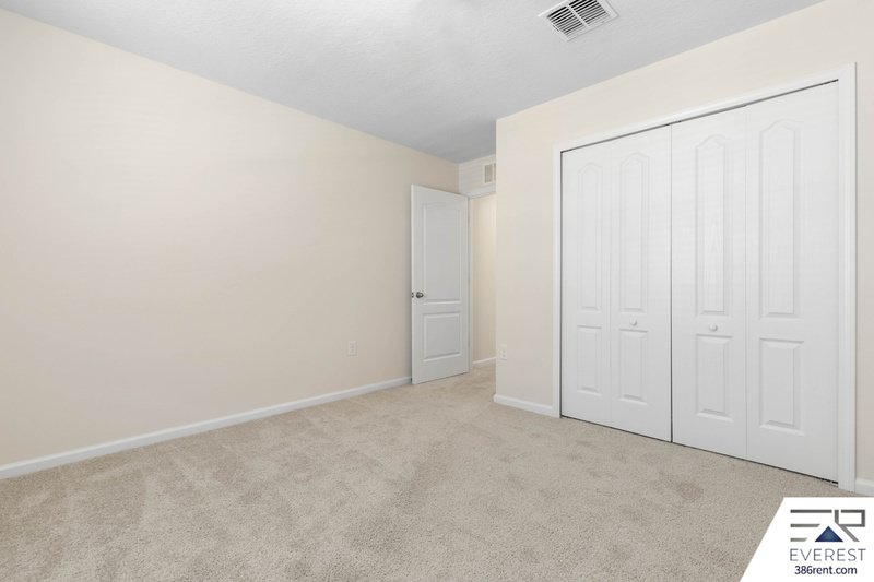 LIKE NEW 3/2.5/1 TOWNHOUSE IN DESIRABLE PALM COAST property image