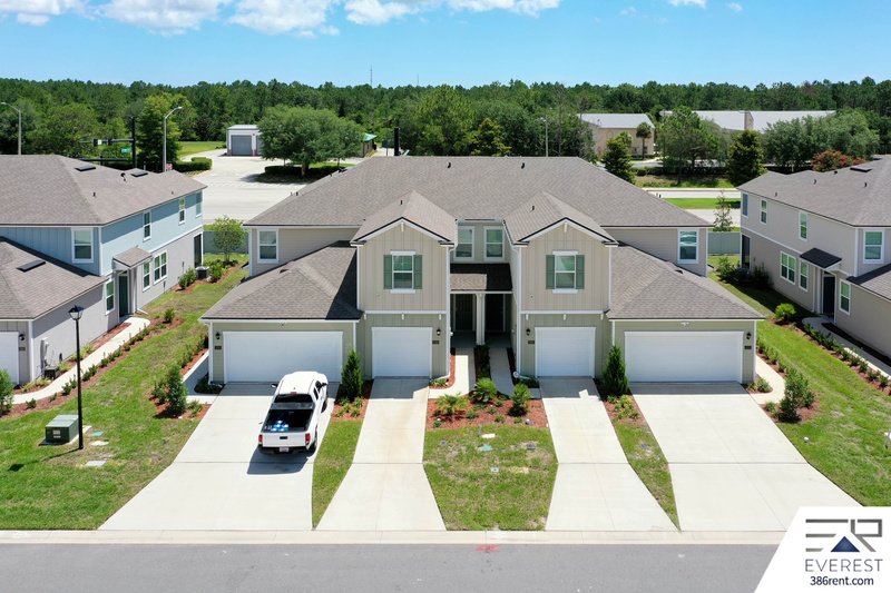 LIKE NEW 3/2.5/1 TOWNHOUSE IN DESIRABLE PALM COAST property image