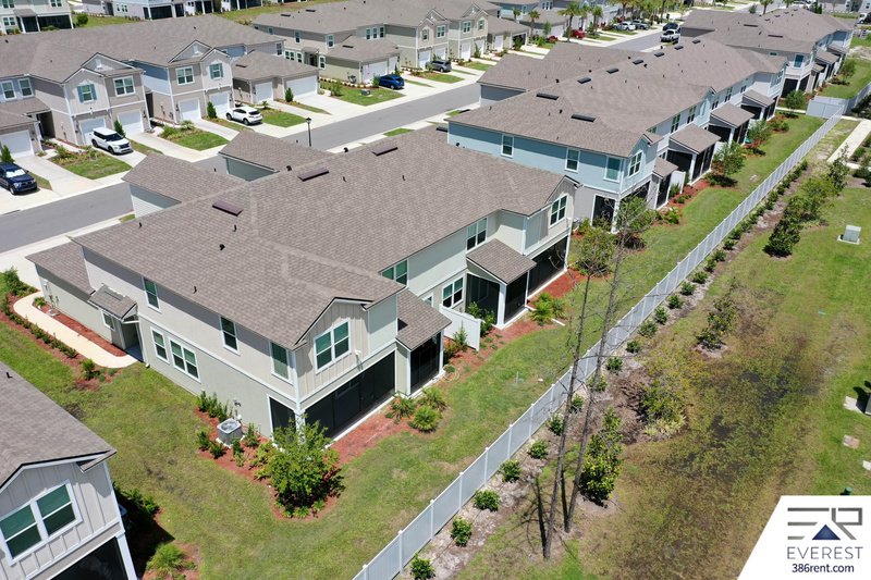 LIKE NEW 3/2.5/1 TOWNHOUSE IN DESIRABLE PALM COAST property image