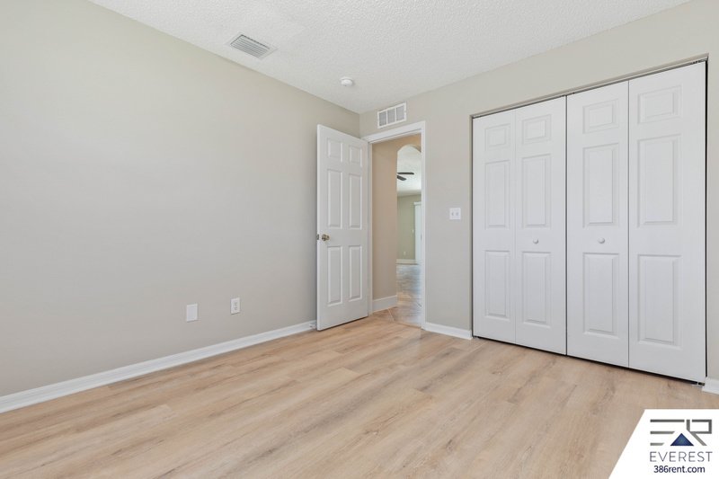 POOL HOME 3/2/2 IN DESIRABLE INDIAN TRAILS property image