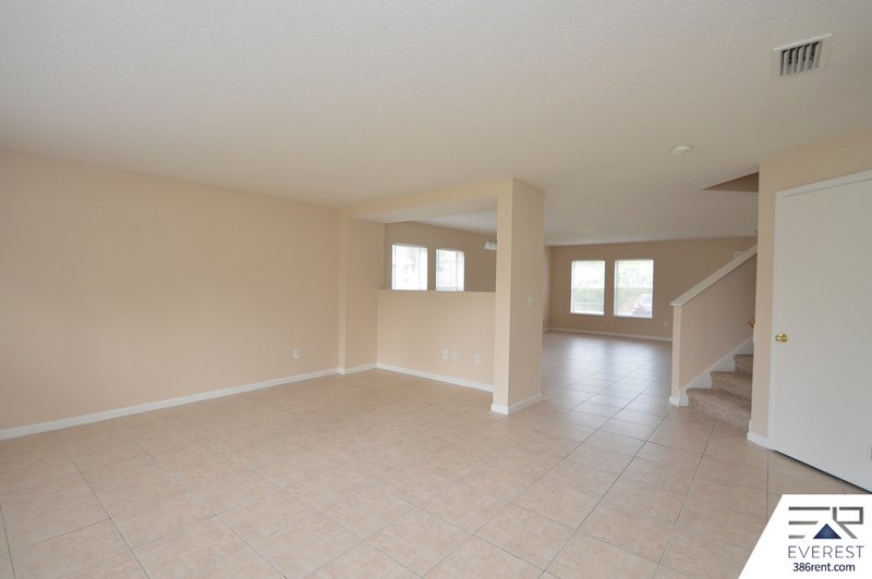 FULLY FENCED, 2 STORY 4/2.5/2 IN POPULAR LEHIGH WOODS property image