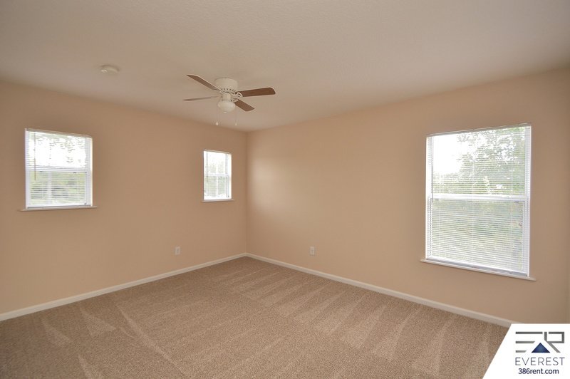 FULLY FENCED, 2 STORY 4/2.5/2 IN POPULAR LEHIGH WOODS property image