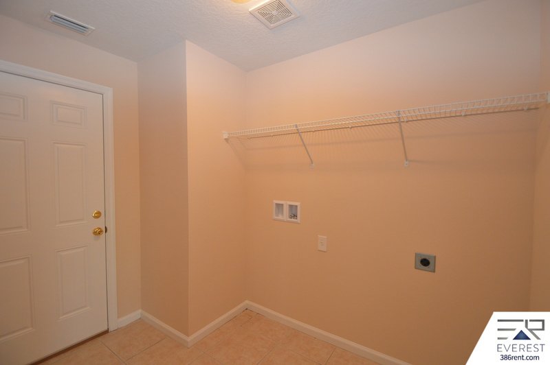 FULLY FENCED, 2 STORY 4/2.5/2 IN POPULAR LEHIGH WOODS property image