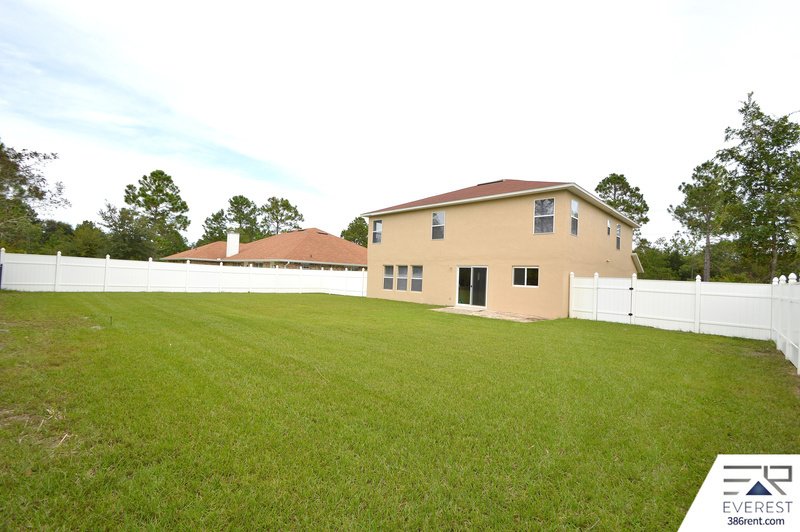 FULLY FENCED, 2 STORY 4/2.5/2 IN POPULAR LEHIGH WOODS property image