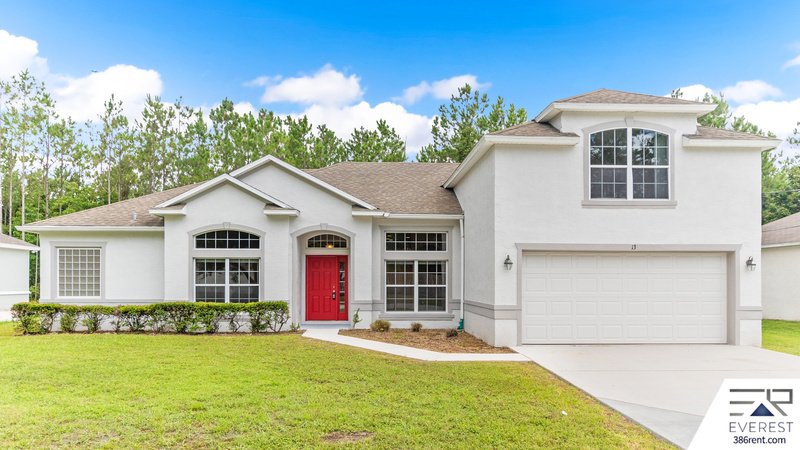 FULLY FENCED, SPACIOUS 5/3/2 IN DESIRABLE QUAIL HOLLOW property image