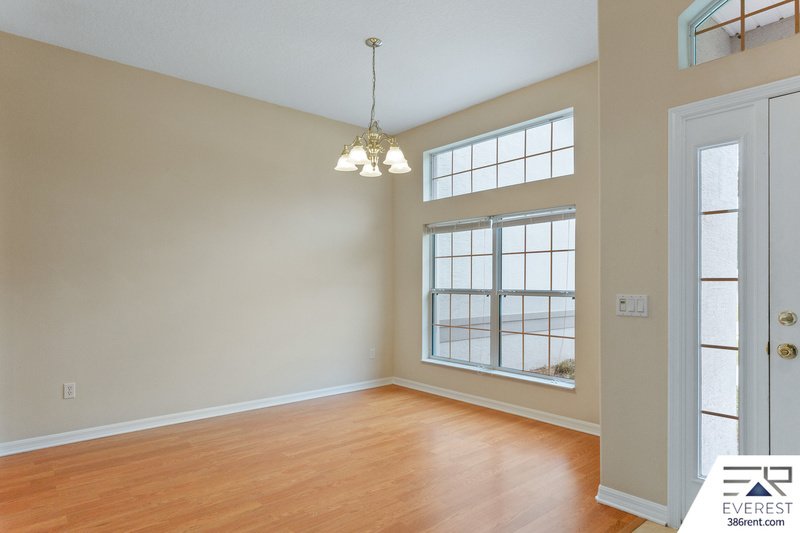 FULLY FENCED, SPACIOUS 5/3/2 IN DESIRABLE QUAIL HOLLOW property image