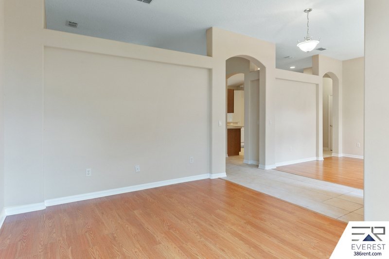 FULLY FENCED, SPACIOUS 5/3/2 IN DESIRABLE QUAIL HOLLOW property image