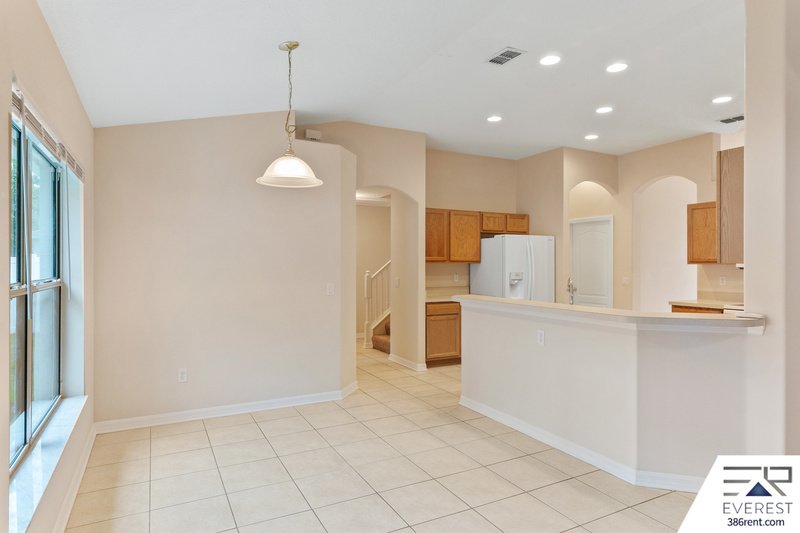 FULLY FENCED, SPACIOUS 5/3/2 IN DESIRABLE QUAIL HOLLOW property image