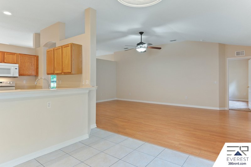 FULLY FENCED, SPACIOUS 5/3/2 IN DESIRABLE QUAIL HOLLOW property image