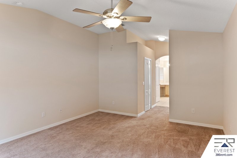 FULLY FENCED, SPACIOUS 5/3/2 IN DESIRABLE QUAIL HOLLOW property image