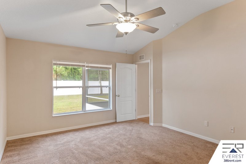 FULLY FENCED, SPACIOUS 5/3/2 IN DESIRABLE QUAIL HOLLOW property image