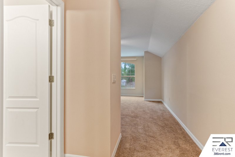 FULLY FENCED, SPACIOUS 5/3/2 IN DESIRABLE QUAIL HOLLOW property image