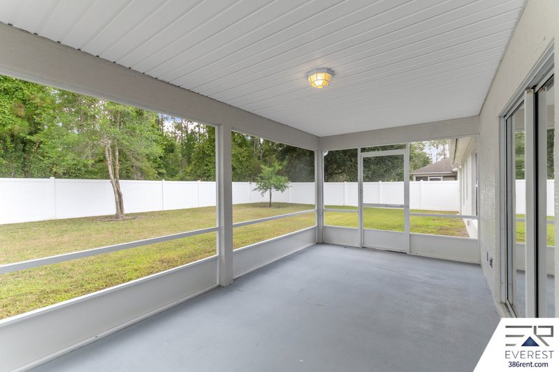FULLY FENCED, SPACIOUS 5/3/2 IN DESIRABLE QUAIL HOLLOW property image