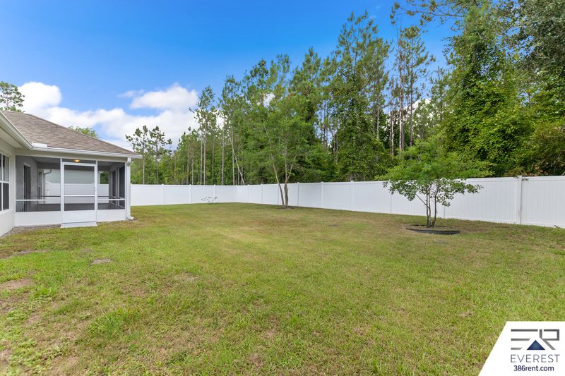 FULLY FENCED, SPACIOUS 5/3/2 IN DESIRABLE QUAIL HOLLOW property image